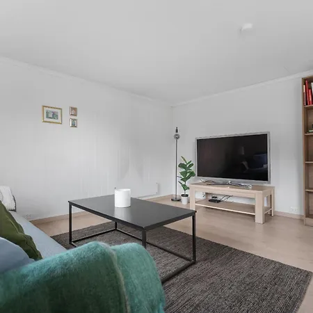 Central And Modern With Free Parking * Тромсё